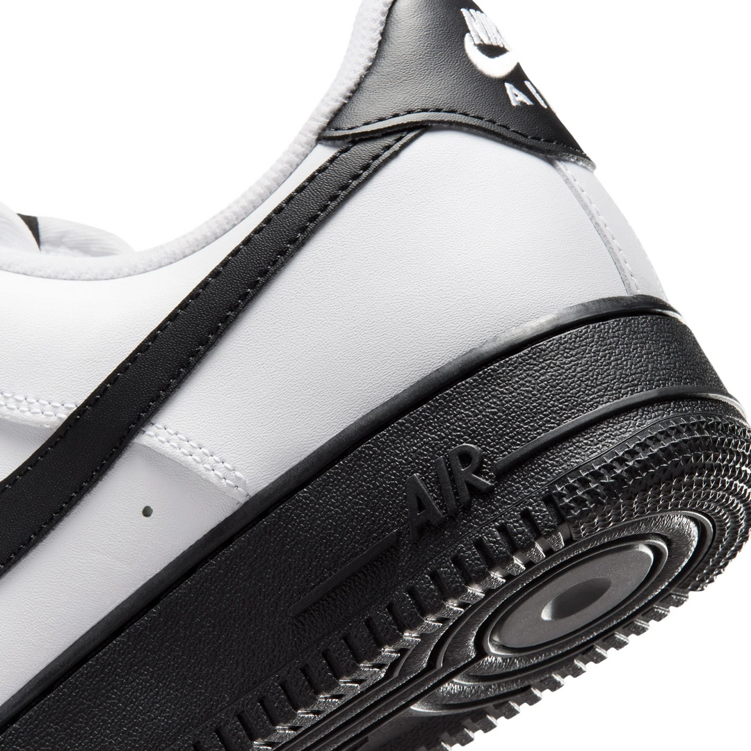 Nike Air Force 1 Low '07 LV8 "White Black" Białe Czarne Męskie Buty Sportowe Sneakersy FJ4146-129