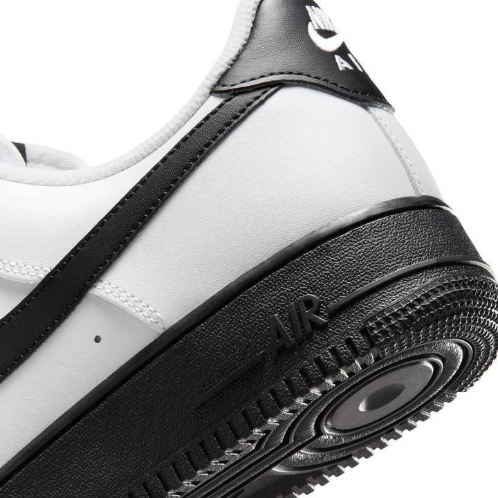 Nike Air Force 1 Low '07 LV8 "White Black" Białe Czarne Męskie Buty Sportowe Sneakersy FJ4146-129