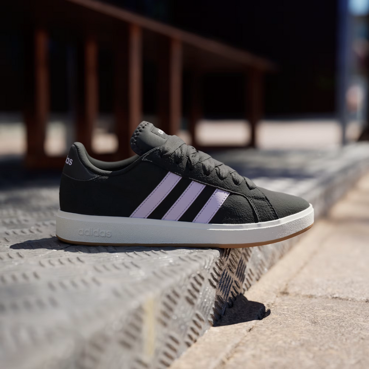 Adidas Grand Court Base 00s "Black" Czarne JQ3596