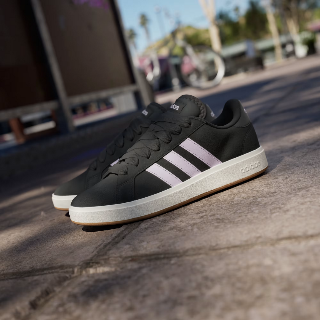 Adidas Grand Court Base 00s "Black" Czarne JQ3596