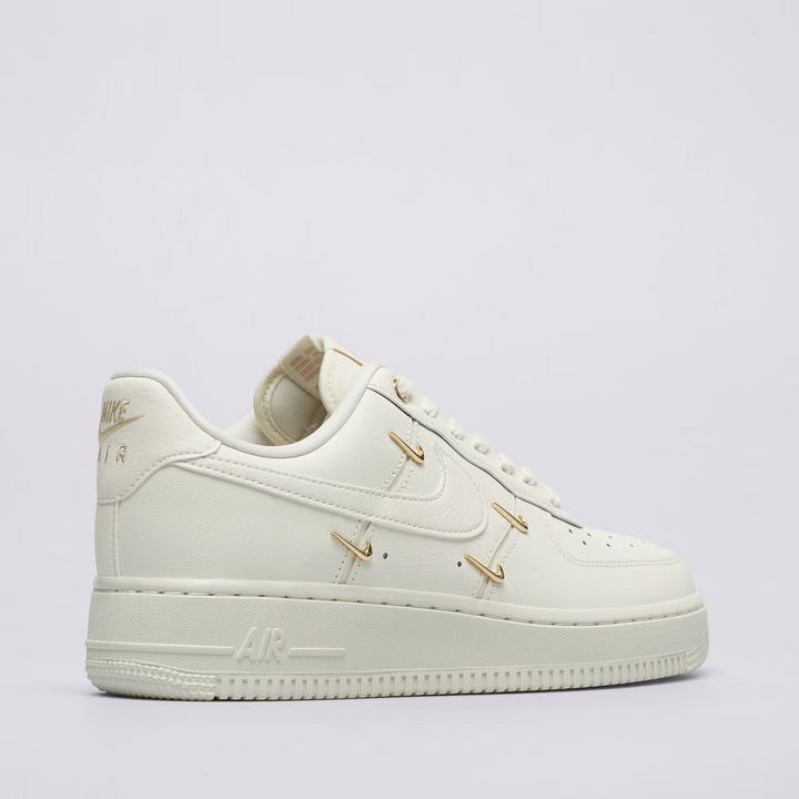 Nike Air Force 1 '07 Low W "Sail Metallic Gold" Kremowe Beżowe Buty Damskie Sneakersy Sportowe FV3654-111