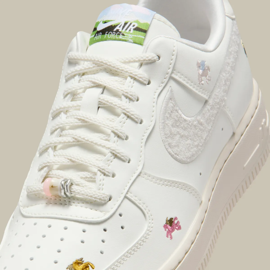 Nike Air Force 1'07 W "Pegasus" Białe Buty Sportowe Sneakersy Damskie IQ1143-100